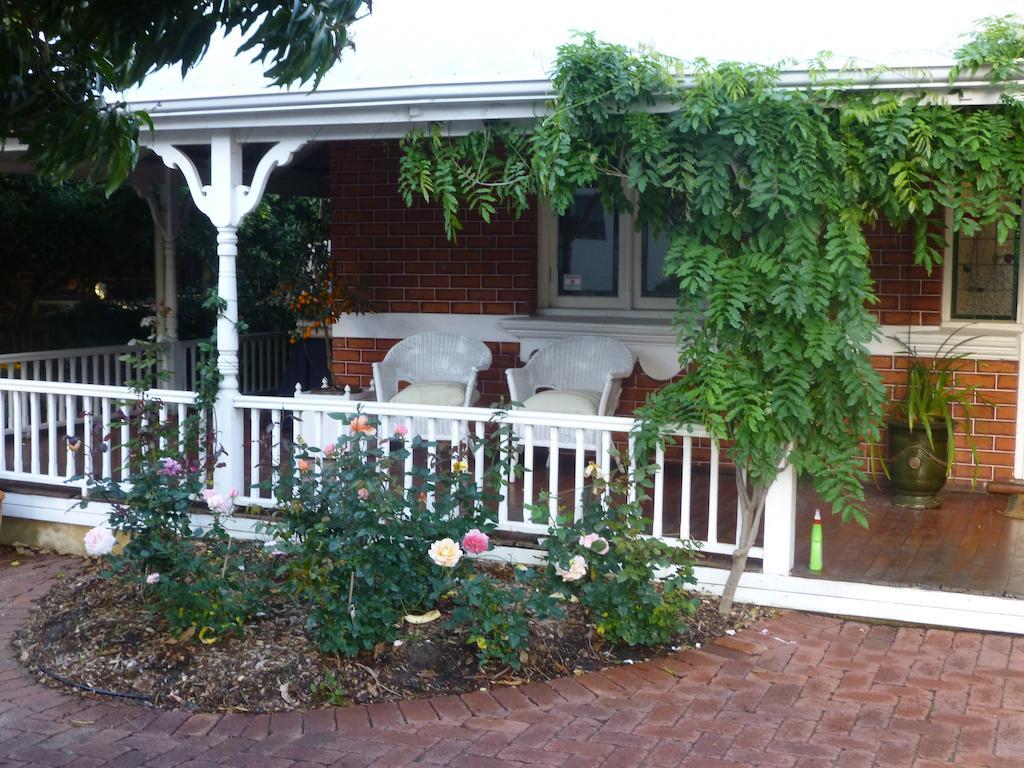 Lakeside Bed & Breakfast 퍼스 외부 사진